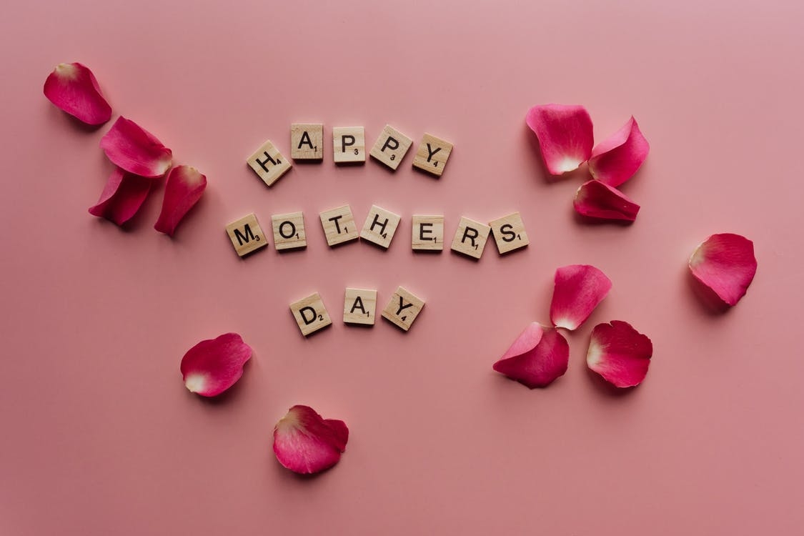 You are currently viewing 50+ Mother’s Day Greetings to Make Her Feel Loved