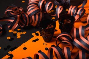 Read more about the article 18 Creative Ways to Decorate for a Halloween Birthday Party