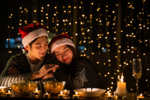 Read more about the article 14 Christmas Date Ideas You Should Try Out 