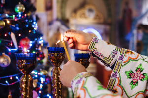 Read more about the article 23 Meaningful Advent Prayers for Christmas