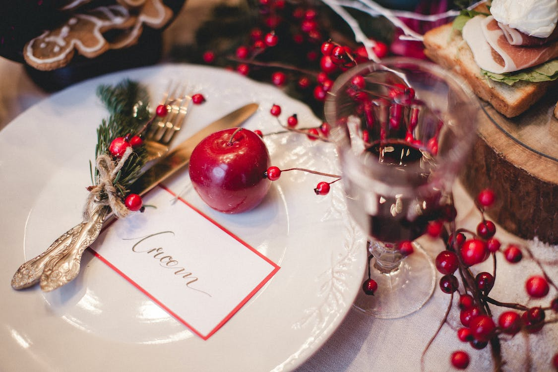 You are currently viewing 19 Christmas Table Decorations to Transform Your Holiday Feast