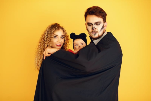 Read more about the article 14 Memorable Halloween Baby Shower Ideas