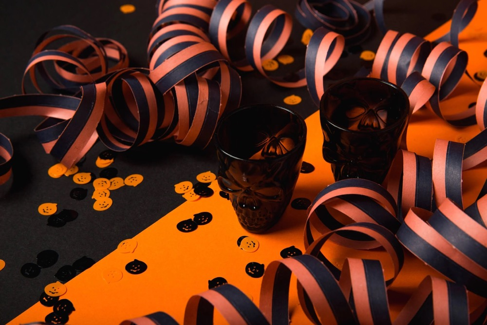 You are currently viewing 11 Creative Decorations for a Halloween Birthday Party